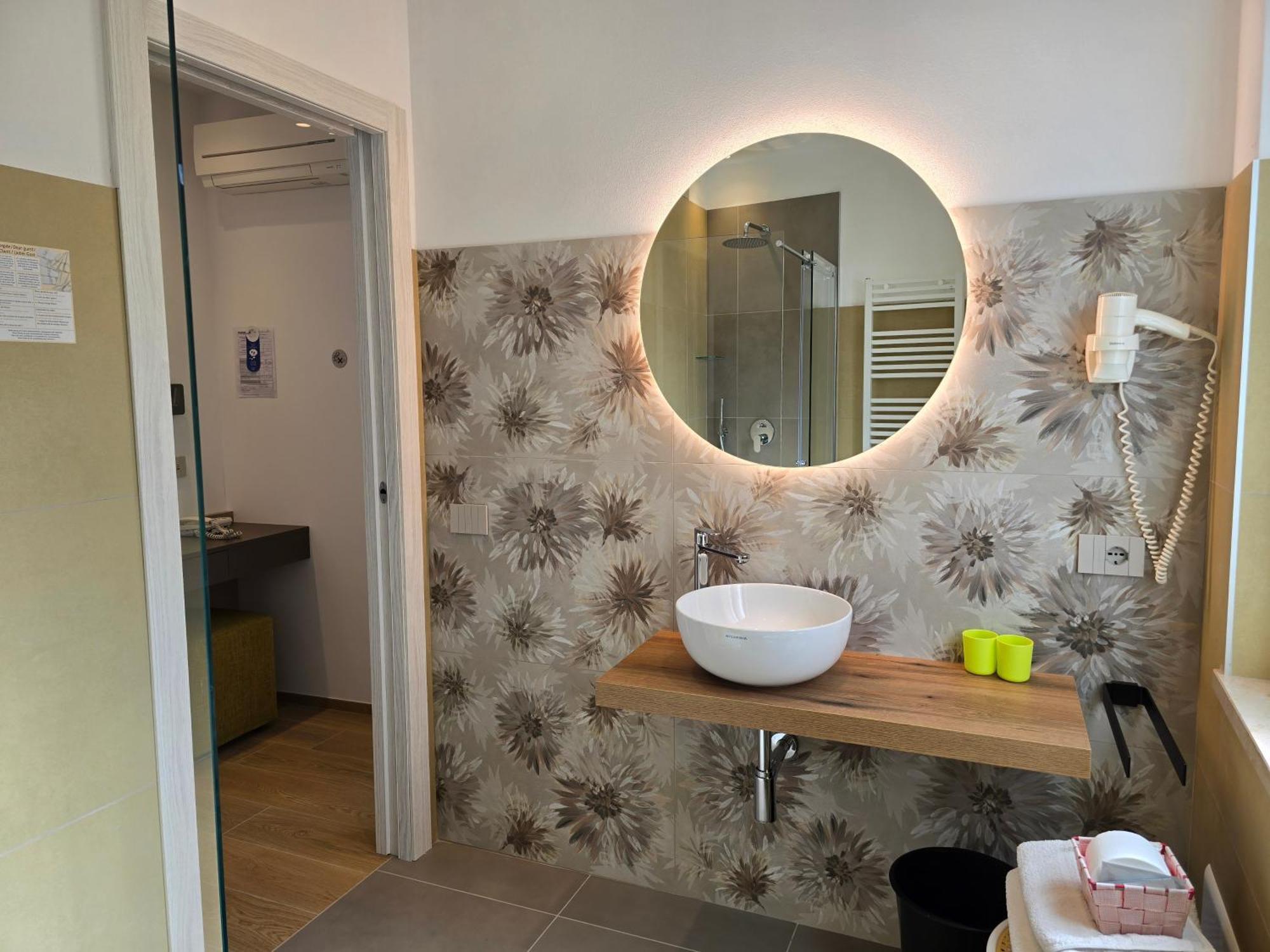 Hotel Pace Brenzone sul Garda Exteriér fotografie